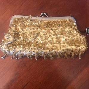 BIJOUX TERNER Gold Sequin Clutch. NWT.